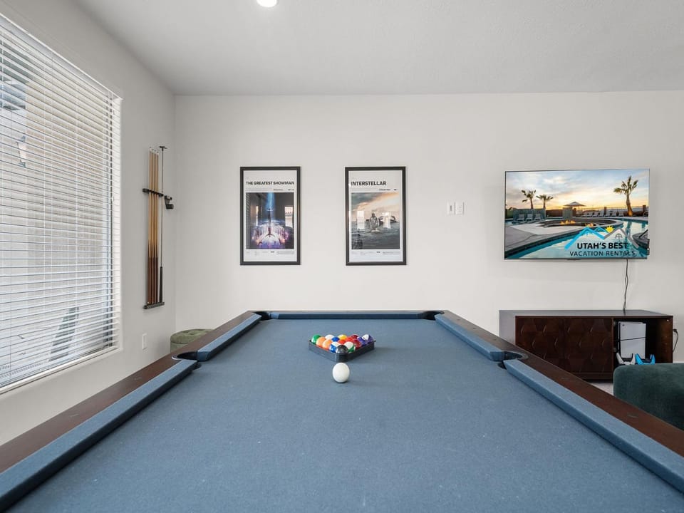 53 - Red Rock Adventure Oasis in St George with Hot Tub House in Santa Clara