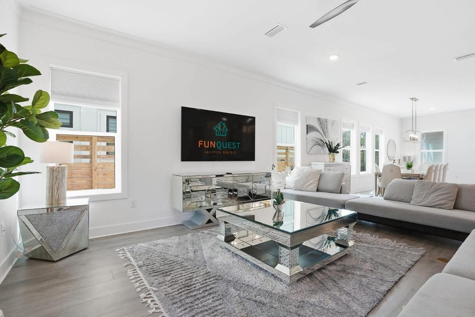 Luxury family twelve bedroom getaway with private pool House in South Walton County