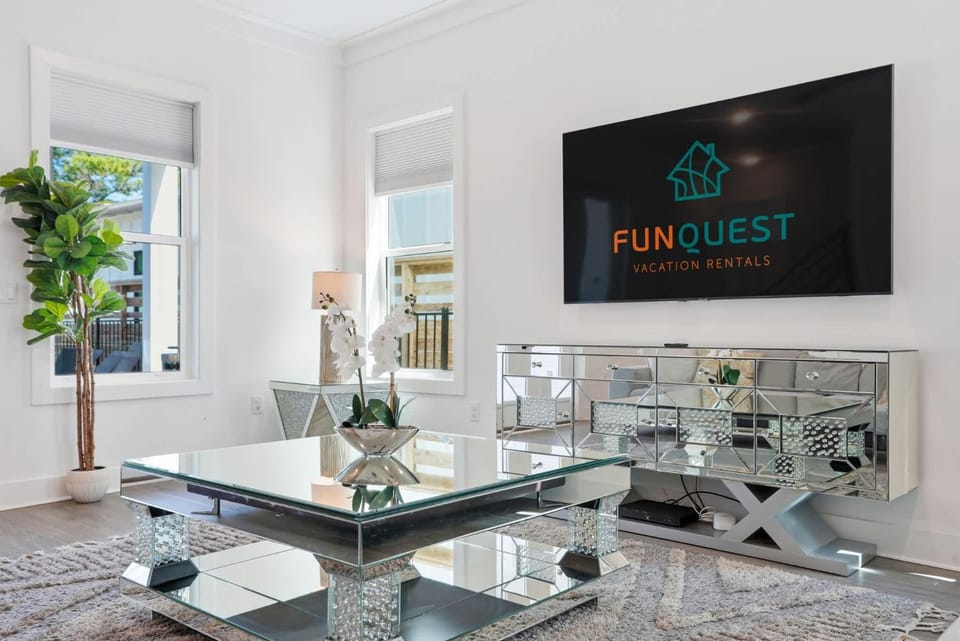 Luxury family twelve bedroom getaway with private pool House in South Walton County