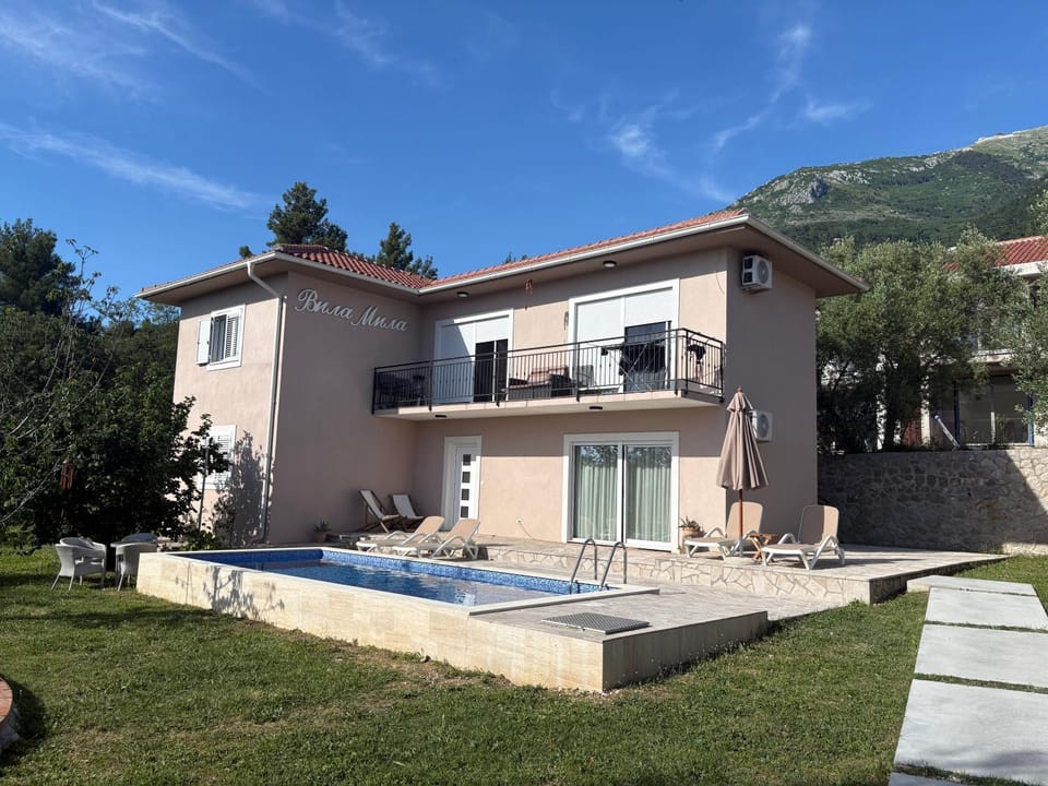 Vila Mila Apartment in Kotor Municipality