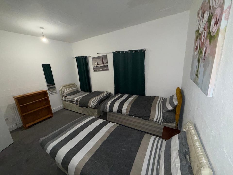 Comfortable Triple Room near manchester city center Vacation rental in Manchester
