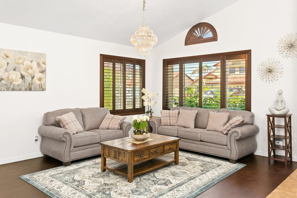 Aspen Adventure House in Avondale