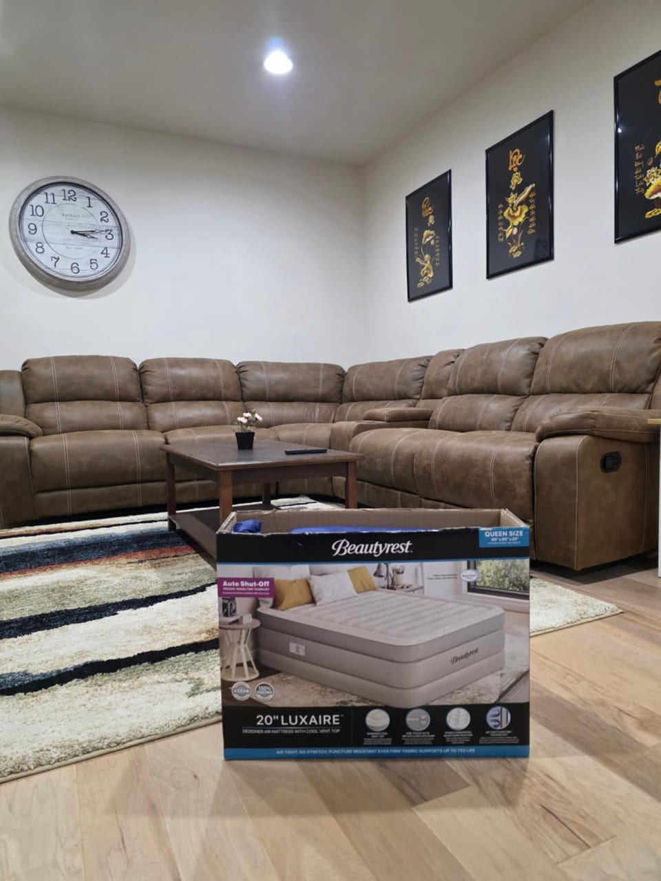 Living room, Seating area