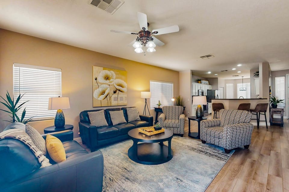 Riviera Retreat House in Gilbert