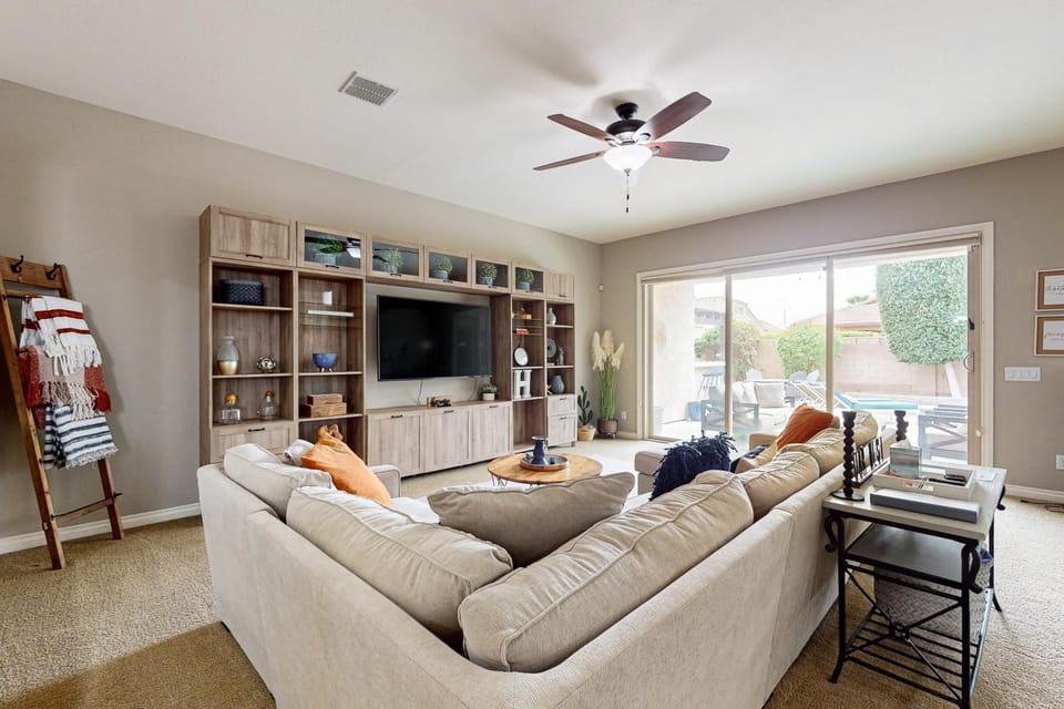 Tropical Poolside Paradise House in Gilbert