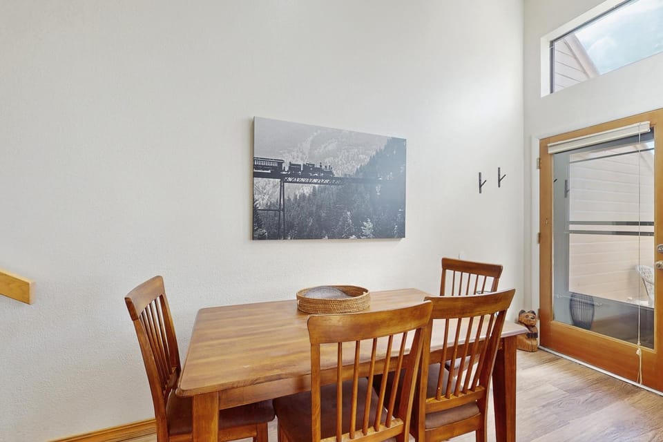 Whispering Pines Retreat House in Flagstaff