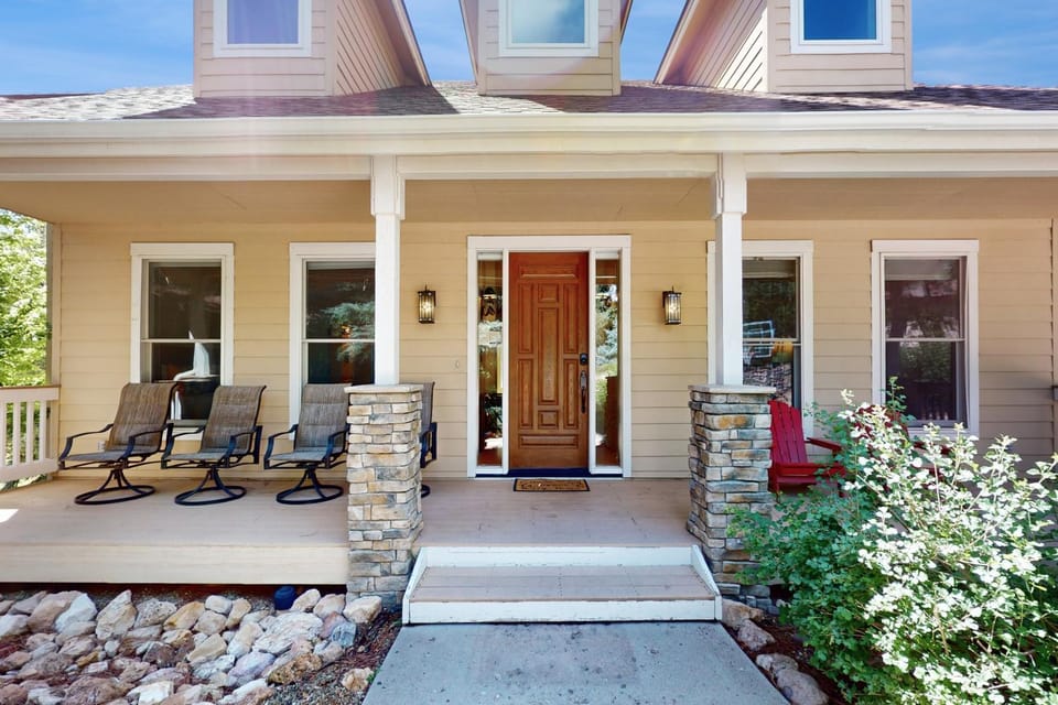 Sandstone Way House in Flagstaff