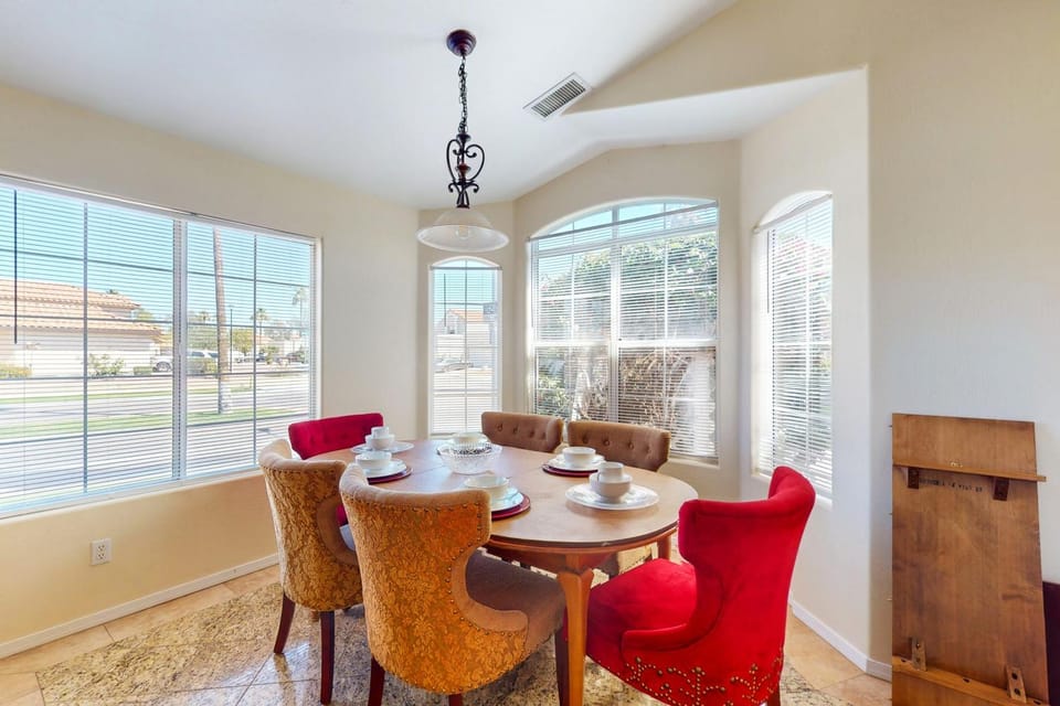 Sunscape Whisper House in Glendale