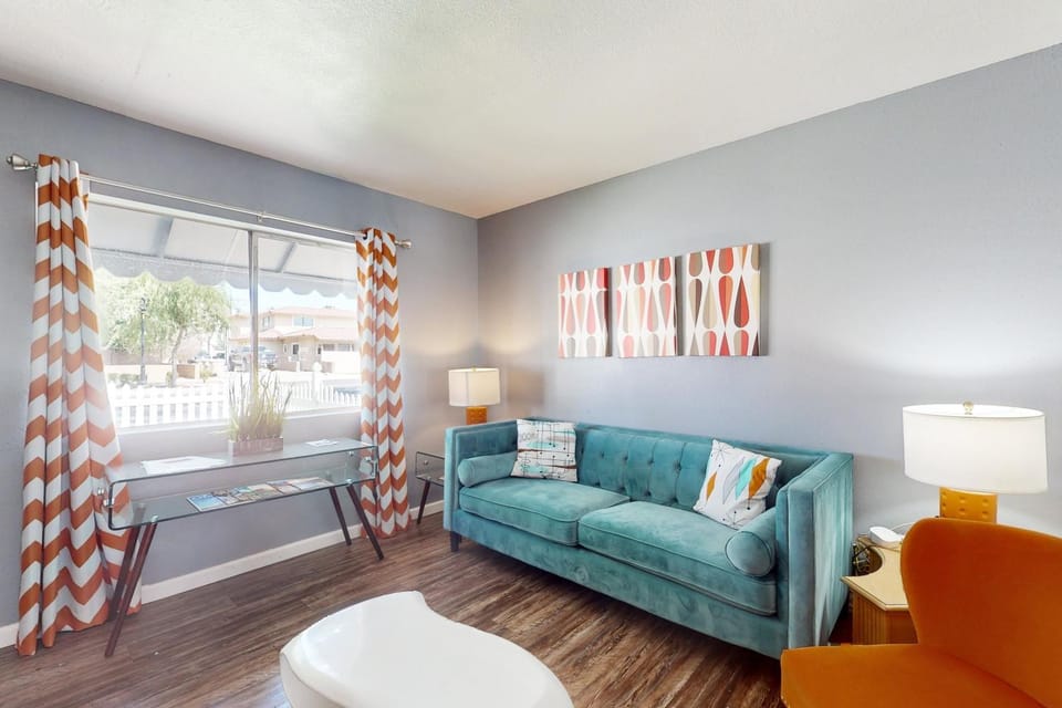 Glendale Groovin' Apartment in Glendale