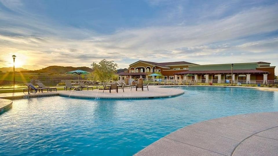 CantaMia Majesty House in Goodyear