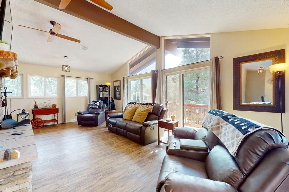 Treetop Oasis House in Flagstaff