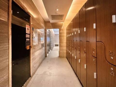 Public Bath, locker