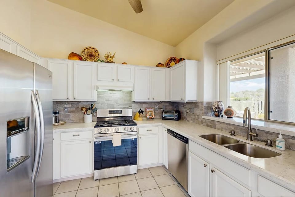 The CW Desert Oasis House in Oro Valley