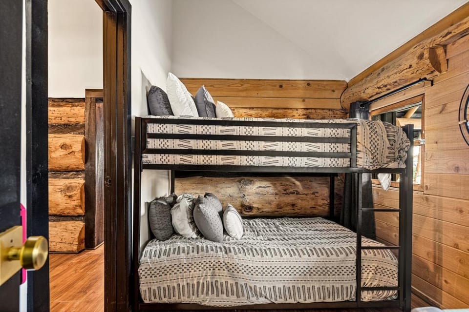 bunk bed