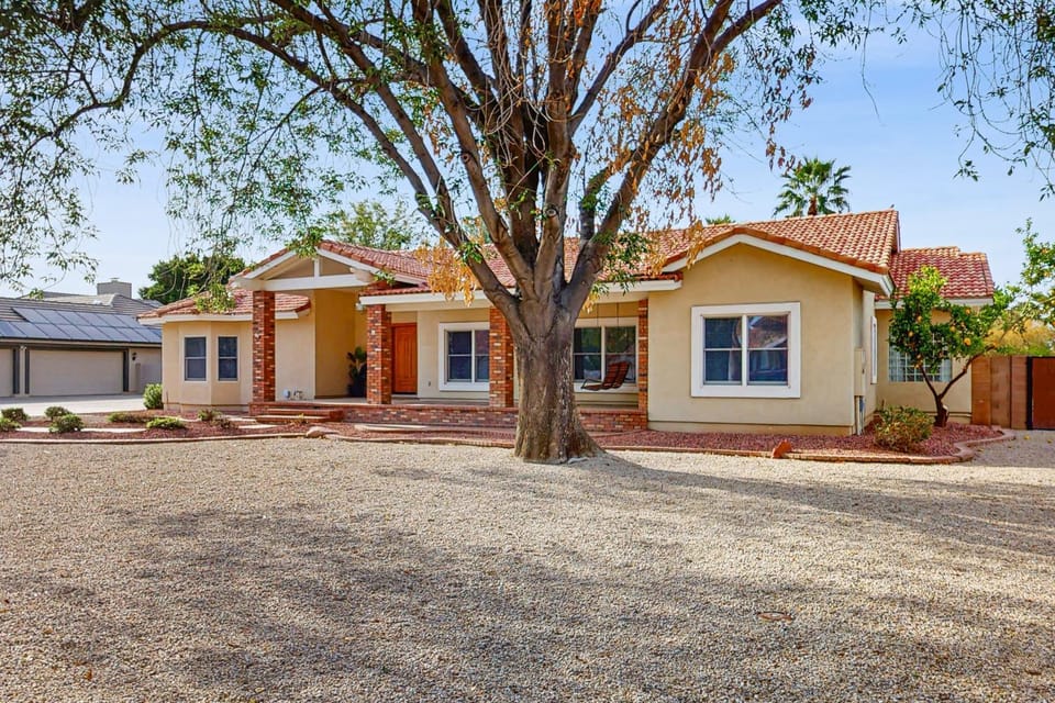 Sunset Haven House in Glendale