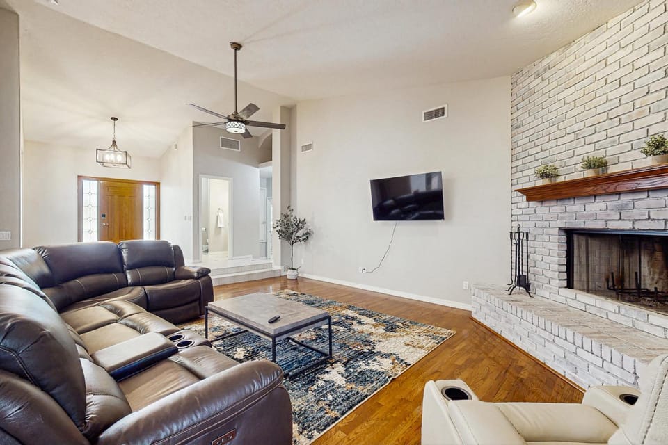 Sunset Haven House in Glendale