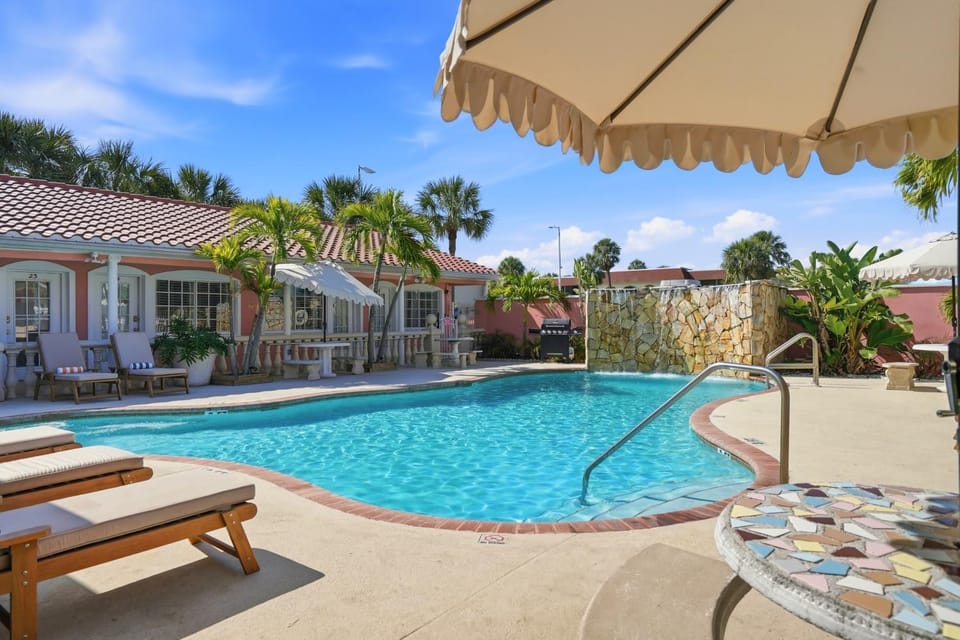 Pool view, Swimming pool, Swimming pool