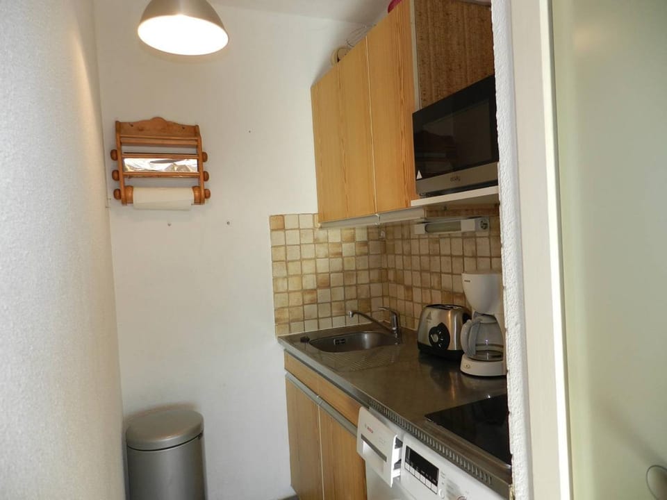 Studio pratique proche plage - 4 pers. - FR-1-251-934 Apartment in Bormes-les-Mimosas