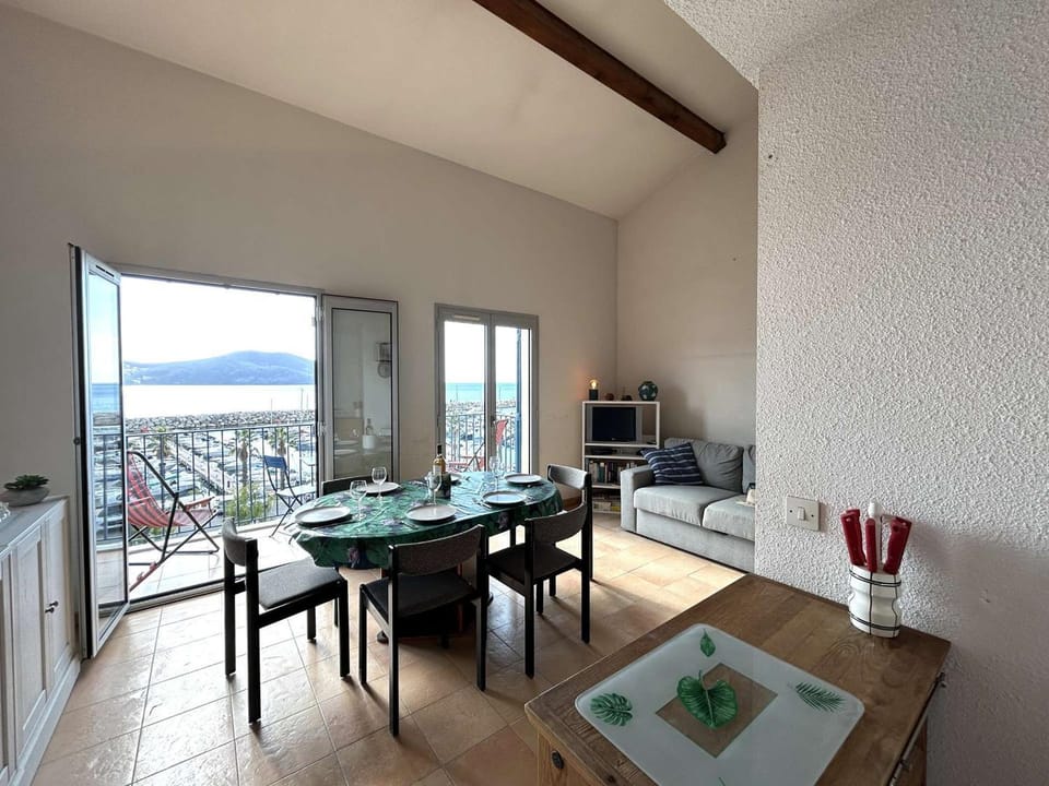 Appartement vue port - 6 pers. - FR-1-845-19 Apartment in La Cadière-d'Azur