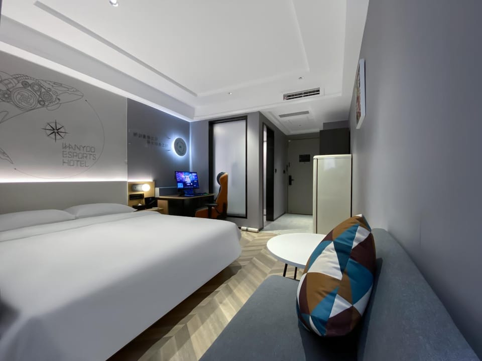 Bed, air conditioner