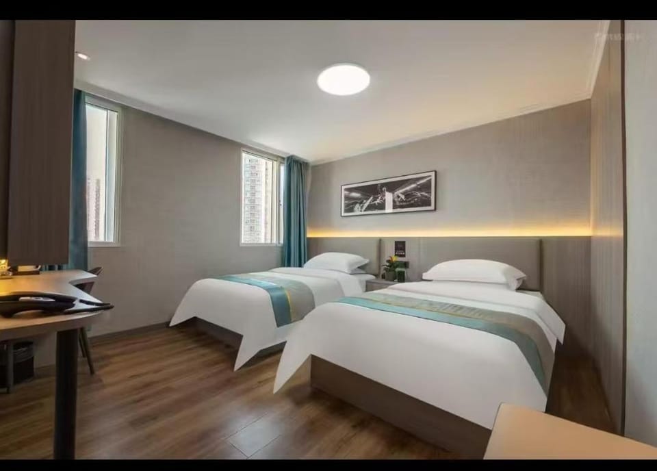 艺选酒店西安电子科技大学科技路地铁站店 Hotel in Xian