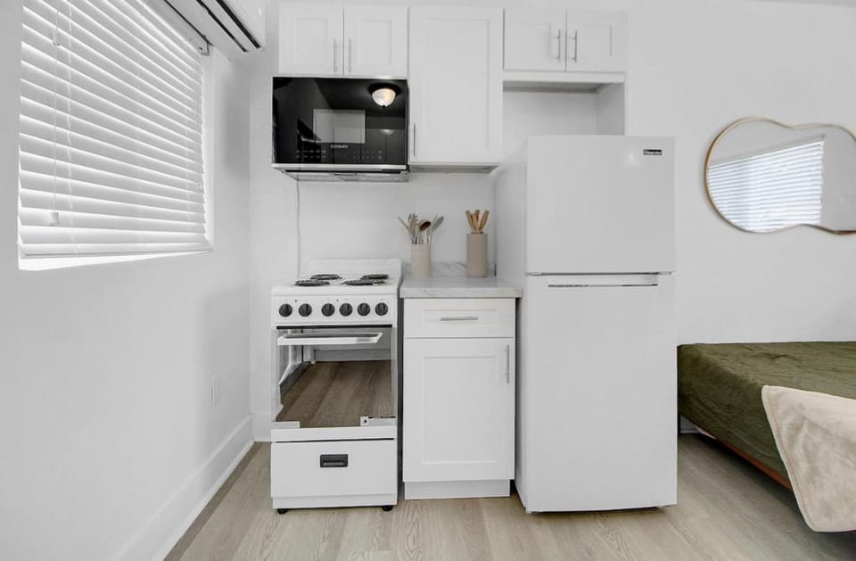 Miami Stylish Studio Next to Wynwood & Downtown Apartment in Miami