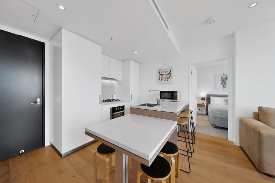 Alfred Street Retreat - 2BR with Parking a Pool & Gym Apartment in Brisbane