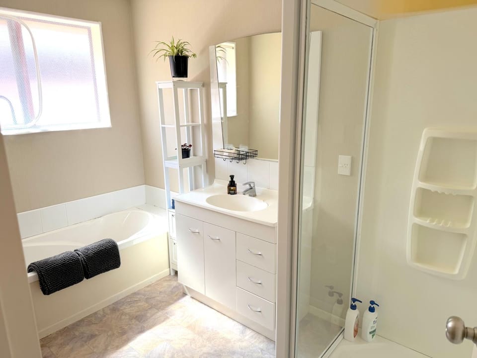 Bathroom, Bath