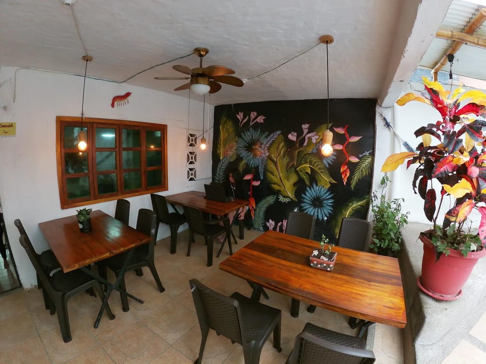 Hotel Estación del Sol Inn in Santa Elena Province