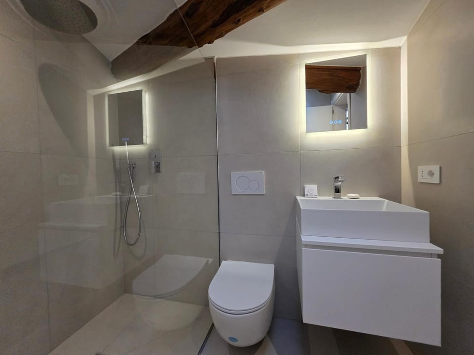 Bathroom, Living room