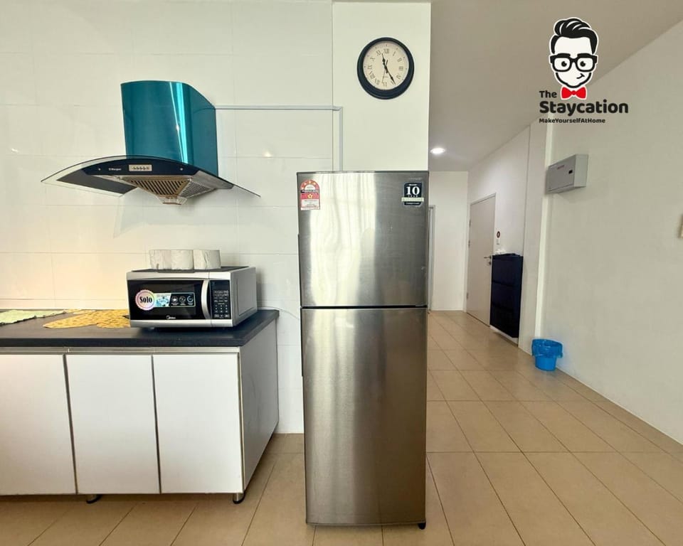 Kitchen or kitchenette, kitchen