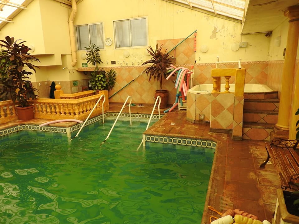 Swimming pool, Swimming pool