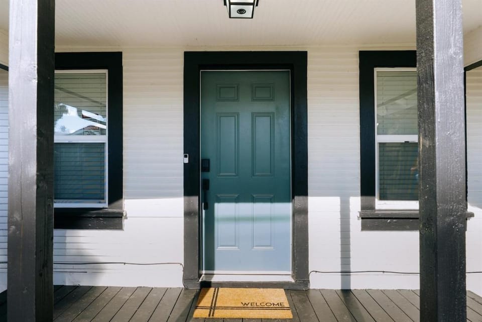 Updated 3 Bedroom Charmer House in Longview