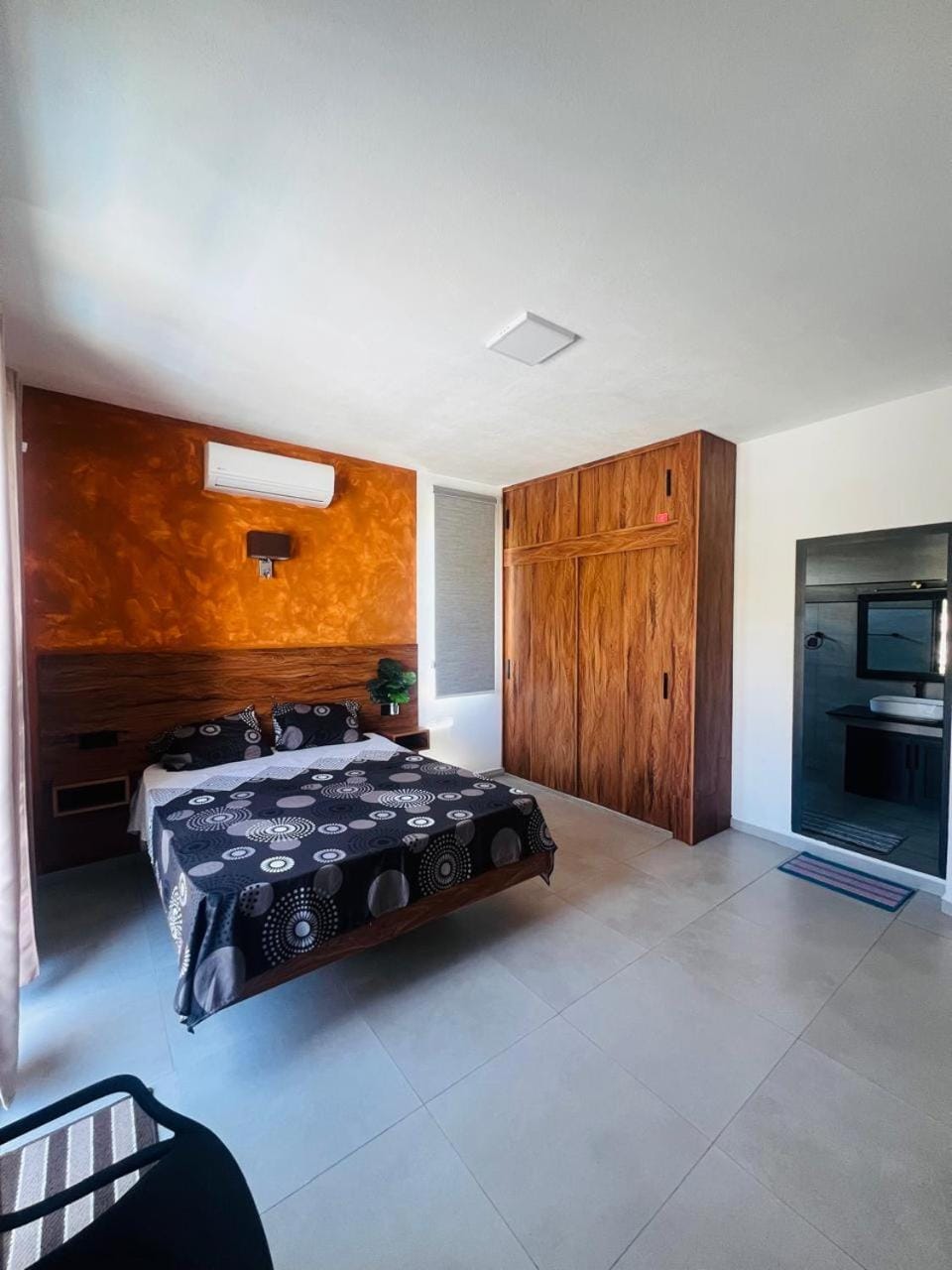 Bed, Bedroom, wardrobe, air conditioner