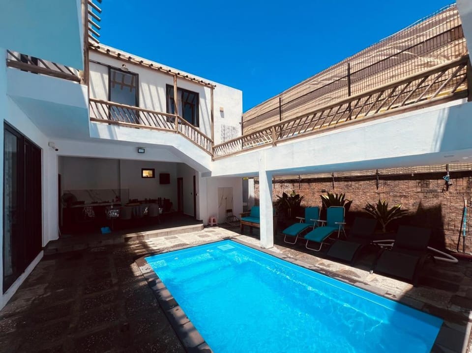 Pool view, Swimming pool, sunbed