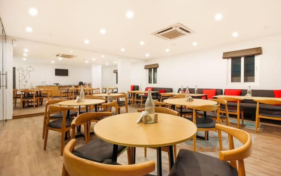 Cinco Hotels-Premium Rooms Hotel in Hyderabad