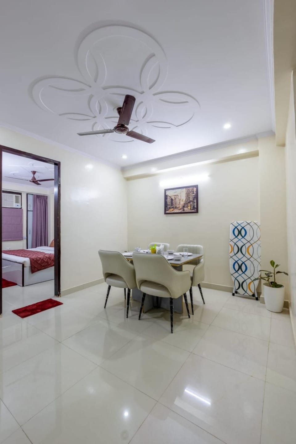 Seating area, Dining area