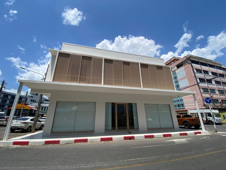 Property building, Balcony/Terrace