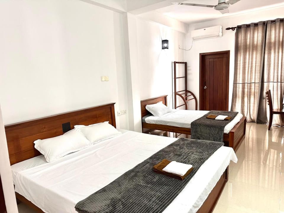 Serrena Airport Guest House - Colombo Bed and Breakfast in Negombo
