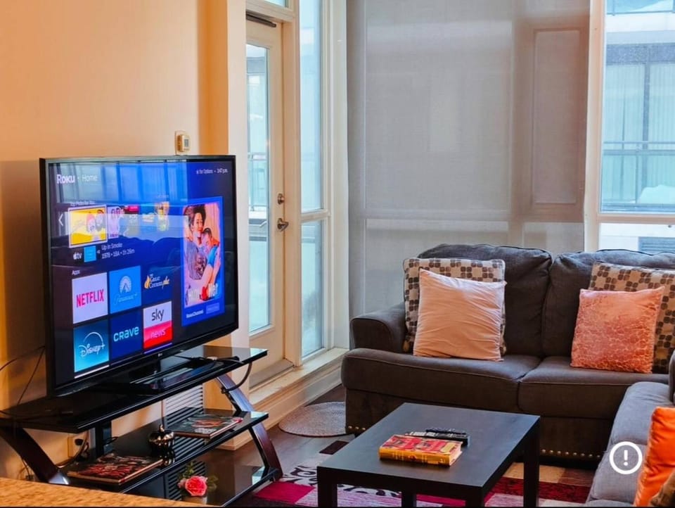 Communal lounge/ TV room, TV and multimedia, Living room