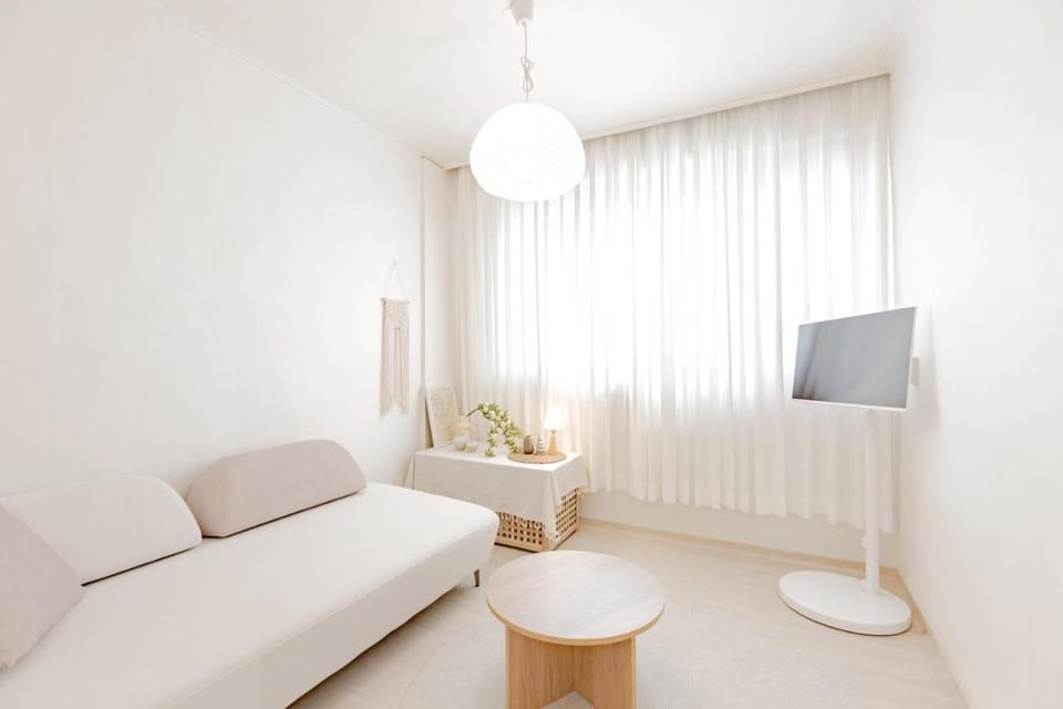 Seating area, Bedroom