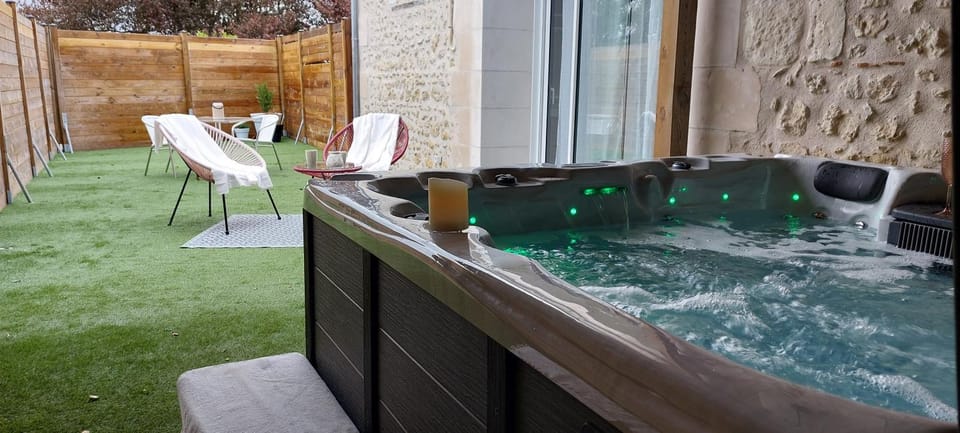 Patio, Hot Tub