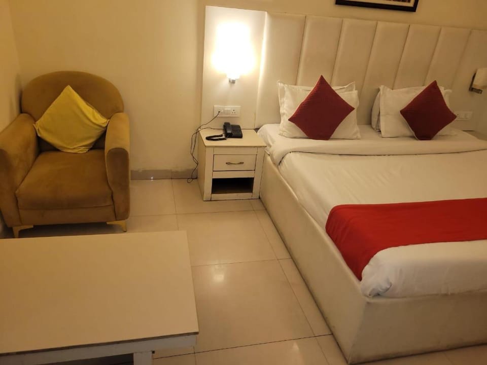 Tulip Palms Hotel in Jaipur