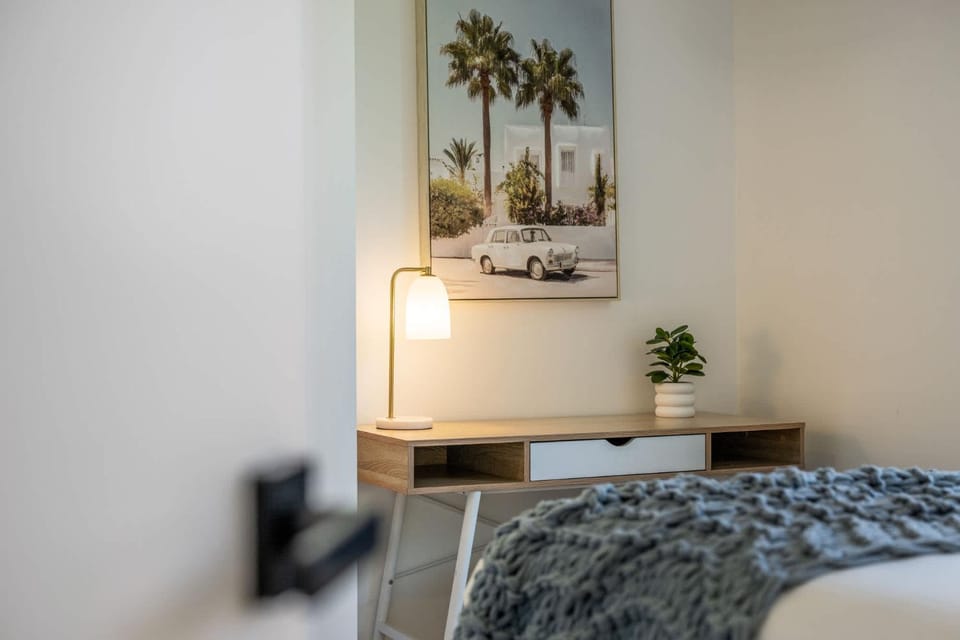 Mooloolaba Canal Retreat with Pool Sleeps 12 House in Sunshine Coast