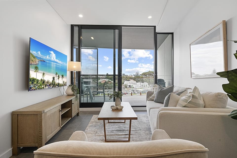 Bright 1-Bedroom Escape with Private BBQ Apartment in North Fremantle