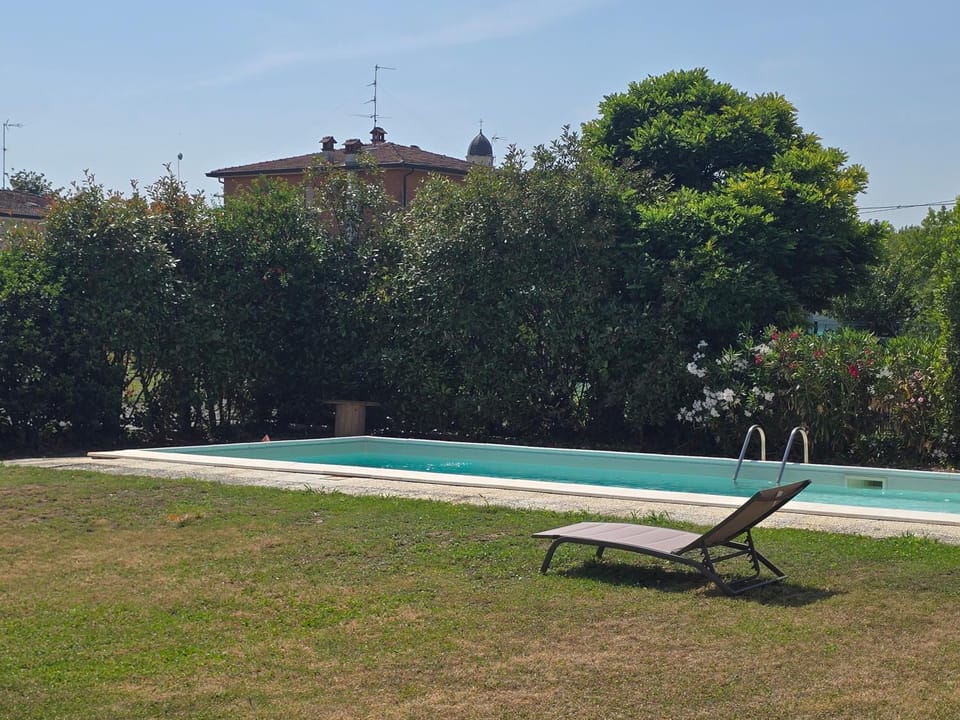 B&B Cremona Busseto Musica - villa con parco e piscina Bed and Breakfast in Emilia-Romagna