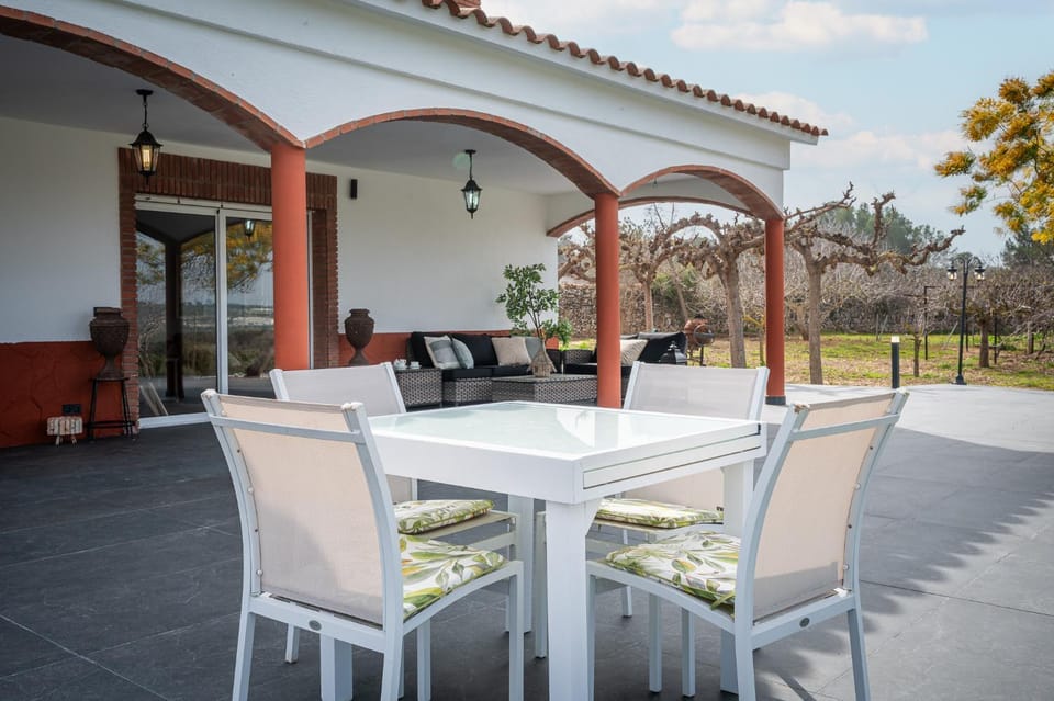 Property building, Balcony/Terrace