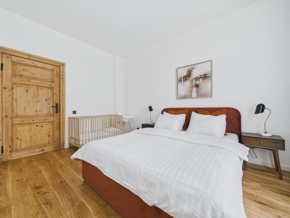 Bed, Photo of the whole room, Bedroom, cot