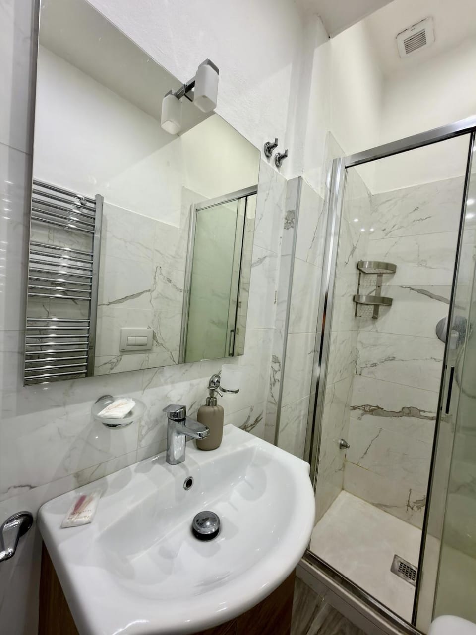 Certosa District Flat Apartment in Milan