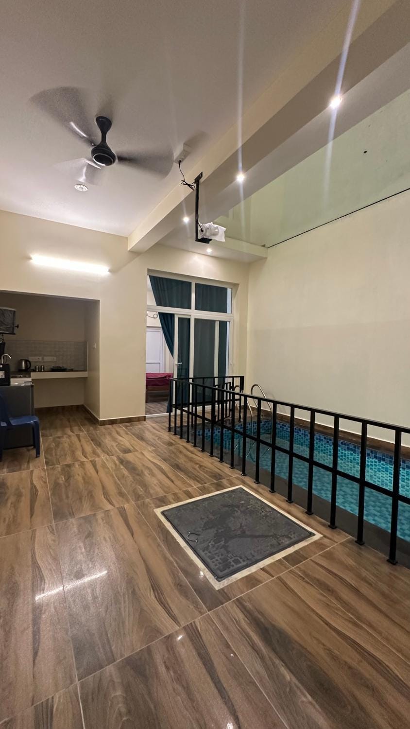 Wind & Wave Villas, Luxury 3BHK Villa with Indoor Pool & Poolside Cinema Projector Villa in Tamil Nadu